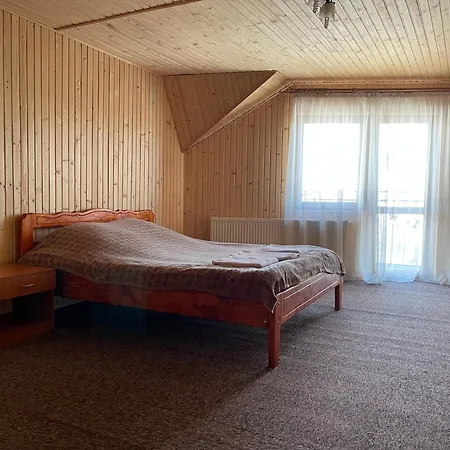 дзвін карпат Lodge