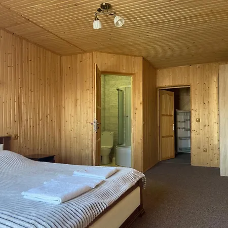 дзвін карпат Lodge *
