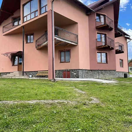 дзвін карпат Lodge