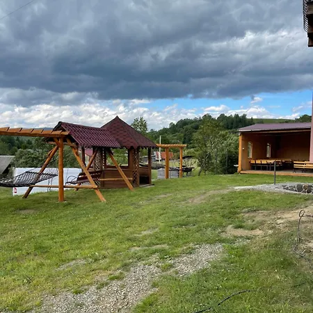 дзвін карпат Lodge *